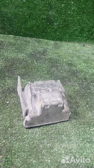 Кронштейн опоры двигателя Renault Megane