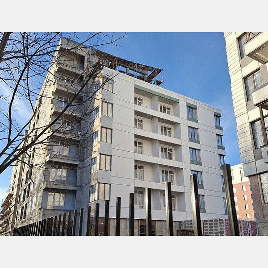 2-к. квартира, 53 м², 8/8 эт.