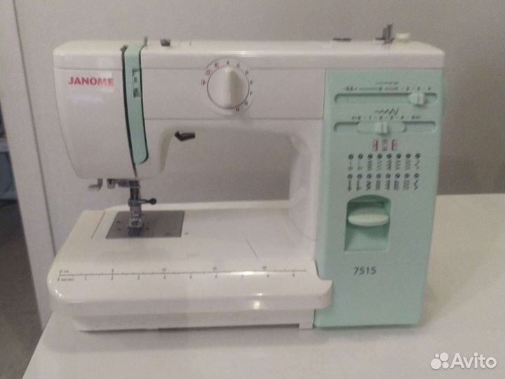 Швейная машинка janome новая