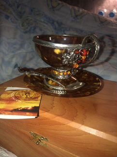 Чашка с блюдцем янтарная