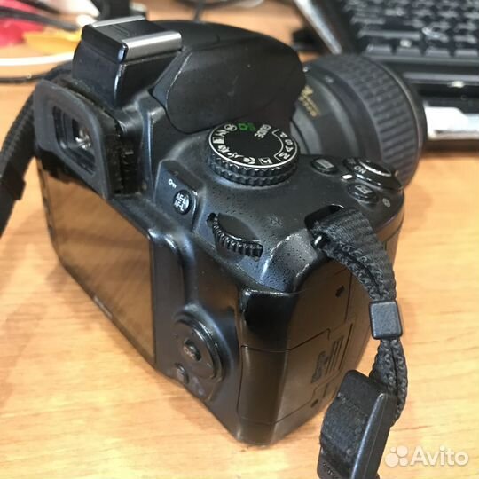 Зеркальный фотоаппарат Nikon d3000