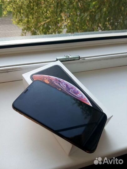 Телефон iPhone XS
