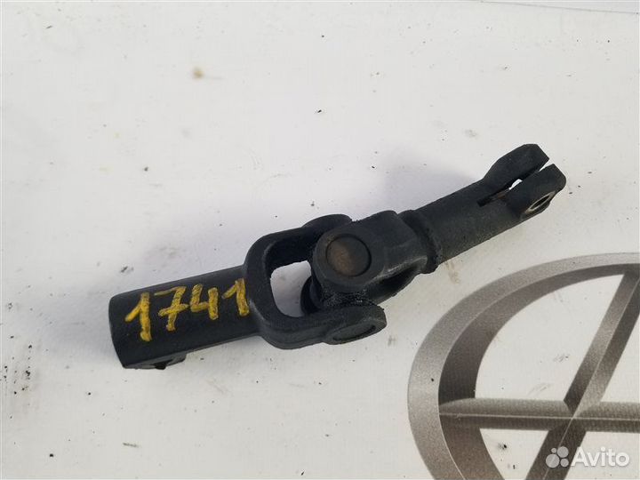 Рулевой карданчик Toyota Regius LXH49V 5L 1997