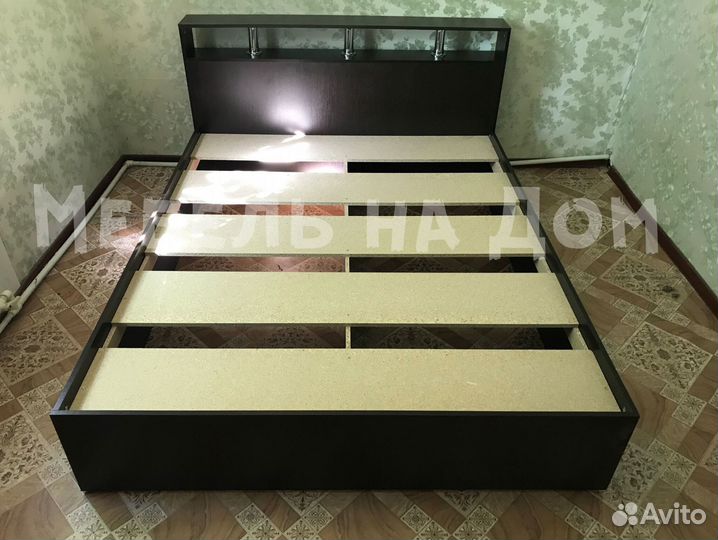 Кровать двуспальная