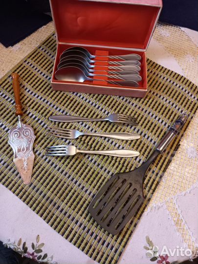 Столовые приборы