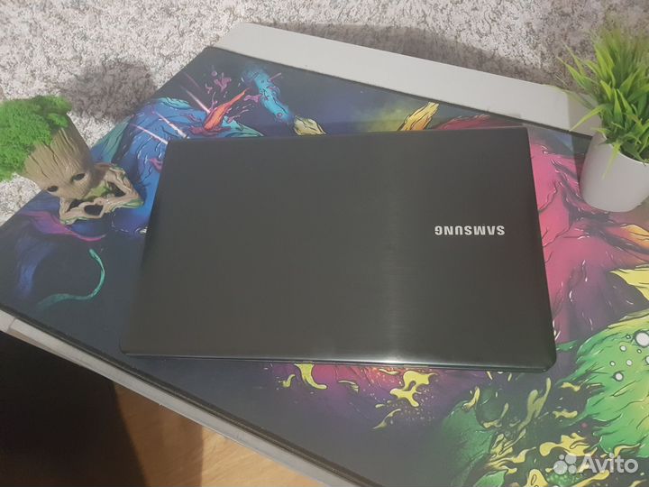 Большой мощный Samsung Core i5 Radeon SSD+HDD