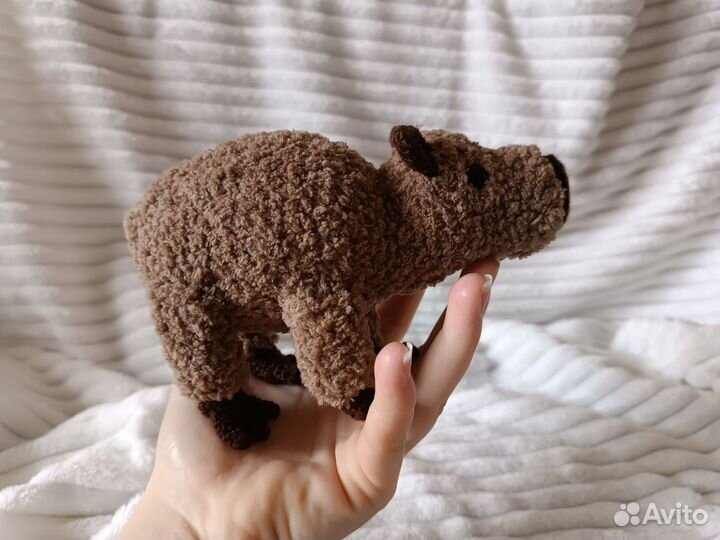 Вязаная игрушка капибара ручной работы