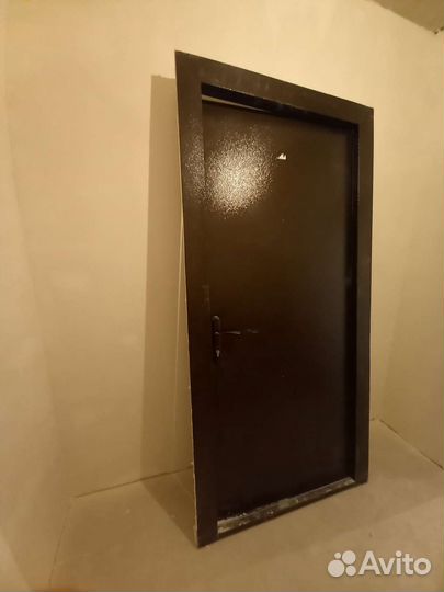 Дверь входная металлическая