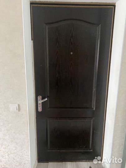 Дверь входная металлическая