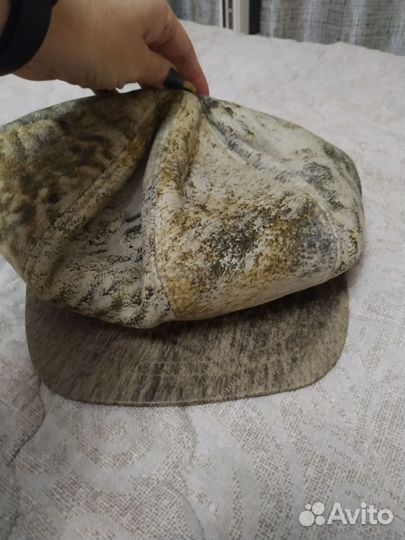 Кепка кожаная женская