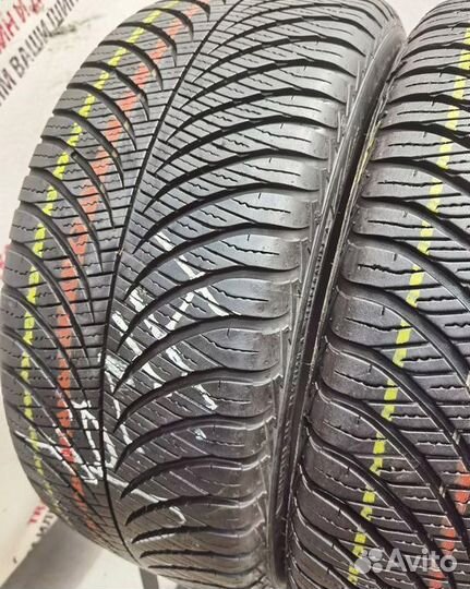 Goodyear Vector 4Seasons 215/45 R16 90V