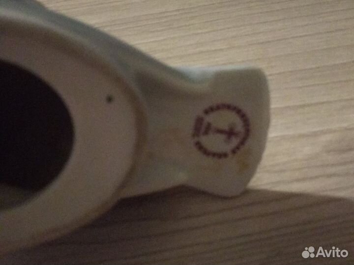 Статуэтка фарфоровая голубь