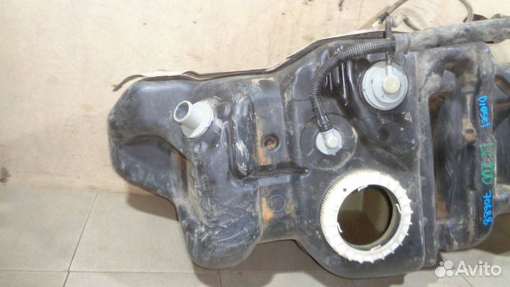 Бак топливный Toyota Land Cruiser 200