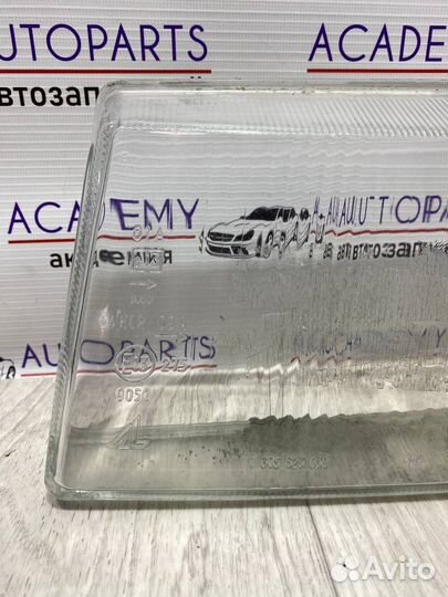 Стекло левой фары LADA (Ваз) 2110 / 2111 / 2112