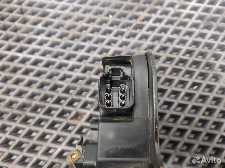 7482492420 Педаль газа