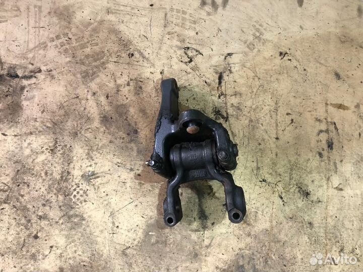 1377739 Кронштейн рессоры передней левой Scania