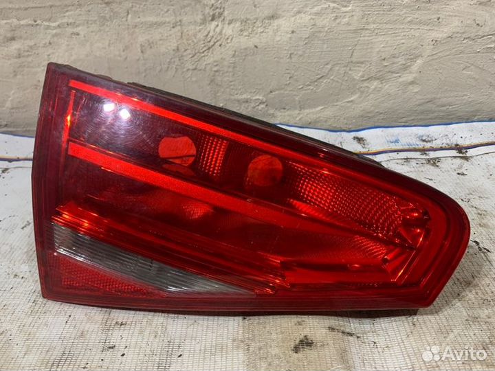 Фонарь задний внутренний левый Audi A4 B8