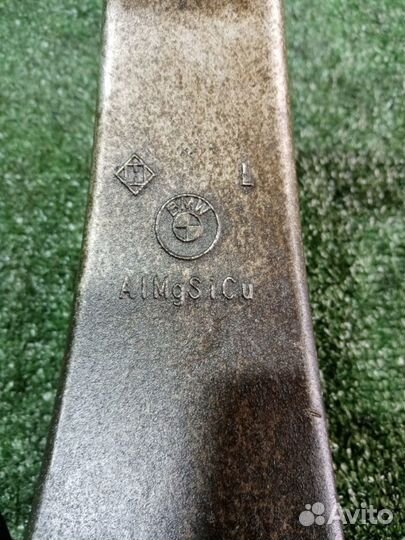 Кулак поворотный передний левый Bmw 5 F10 / F11