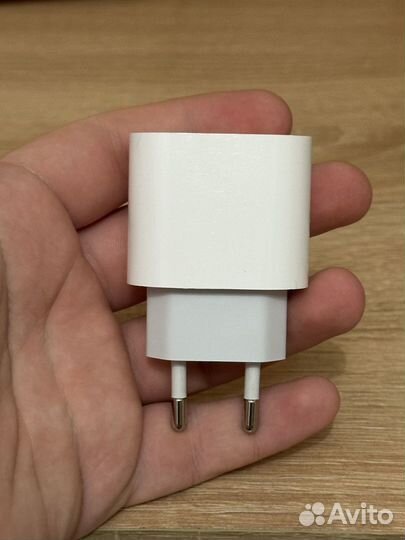 Оригинальная быстрая зарядка 20w на iPhone