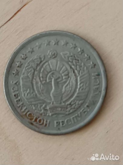 Продам монету