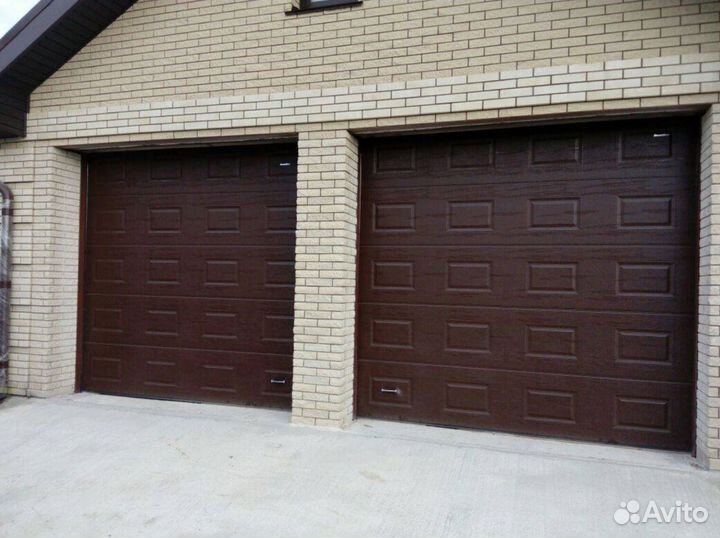 Секционные ворота / Гаражные ворота