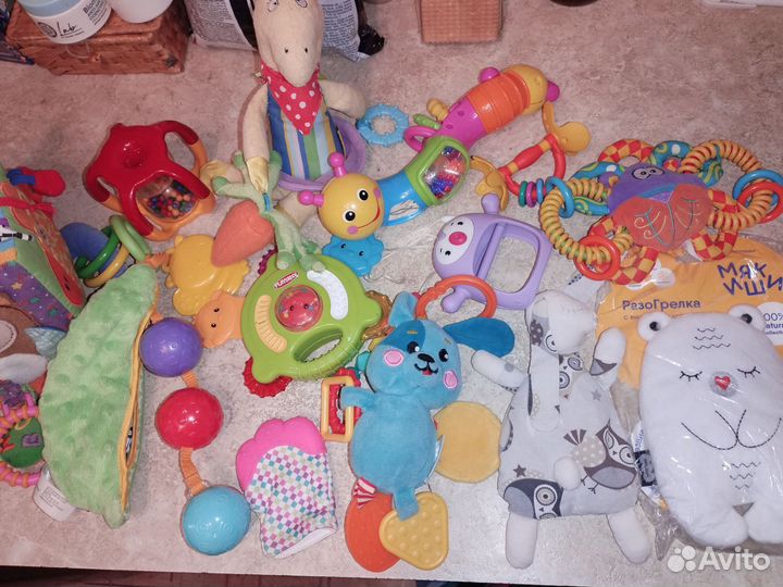 Развивающие игрушки, грызунки, погремушки