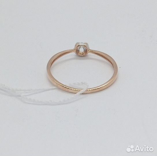 Золотое кольцо с бриллиантом 17р
