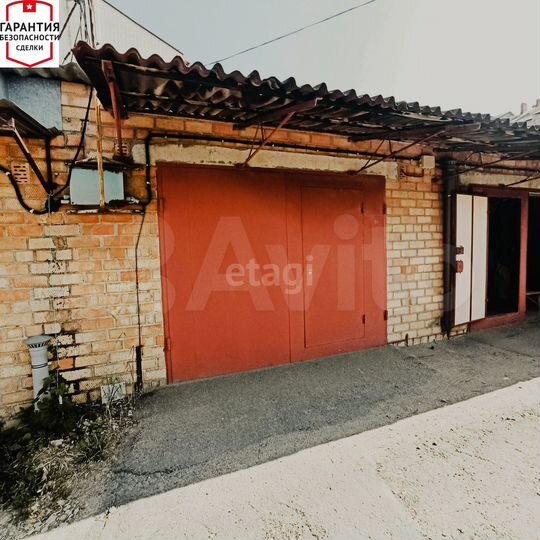 Гараж, > 30 м²