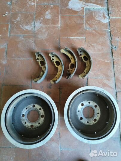 Барабаны и Тормозные колодки задние с абс Granta