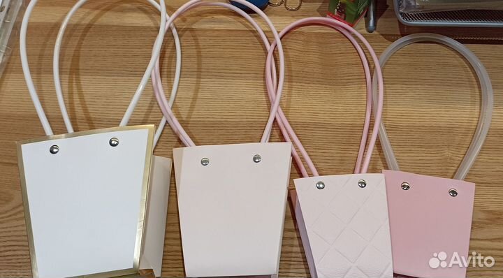 Корзинка бумажная для цветов или сувениров