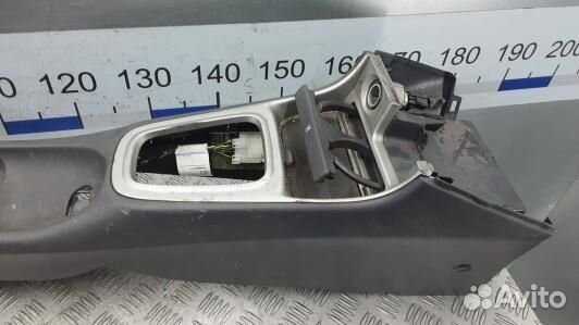 Подлокотник центральный nissan almera N16 (FSE16IX