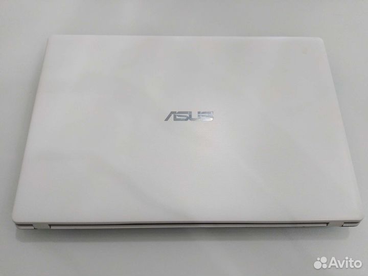 Ноутбук asus x551c