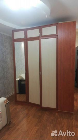 Шкаф