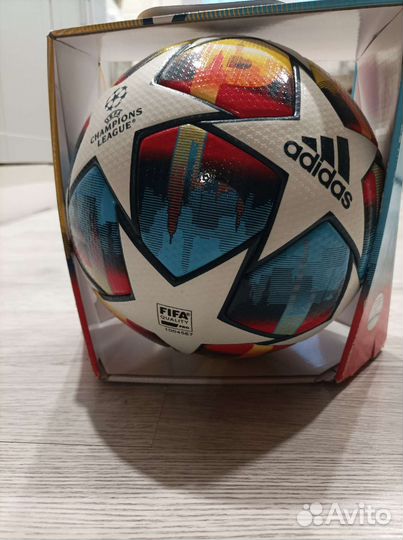 Проф Футбольный мяч adidas лига чемпионов