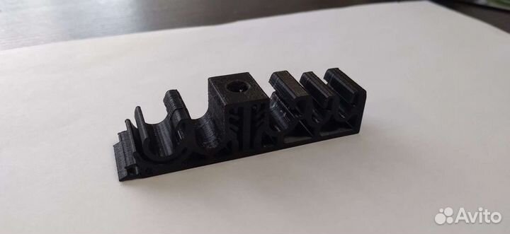 Кронштейн крепления топливных трубок