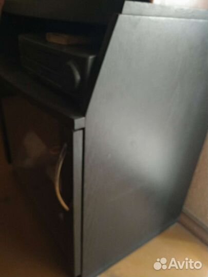 Тумба под телевизор бу стеклянная