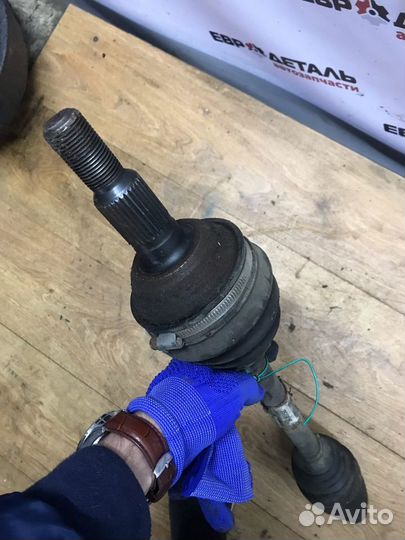 Полуось передняя правая Cadillac SRX