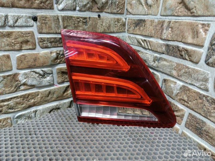 Фонарь задний внутренний левый Mercedes-Benz GLE