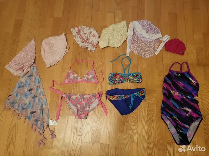 Купальники и панамки