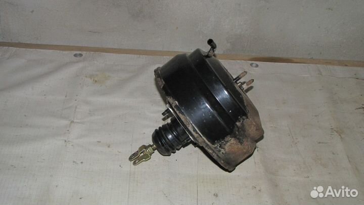 Усилитель тормозов вакуумный Митсубиси Каризма