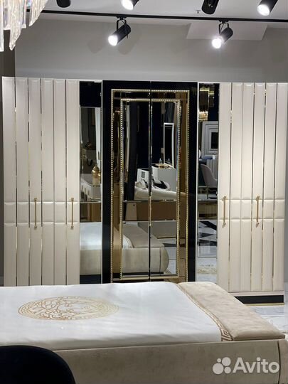 Спальный гарнитур