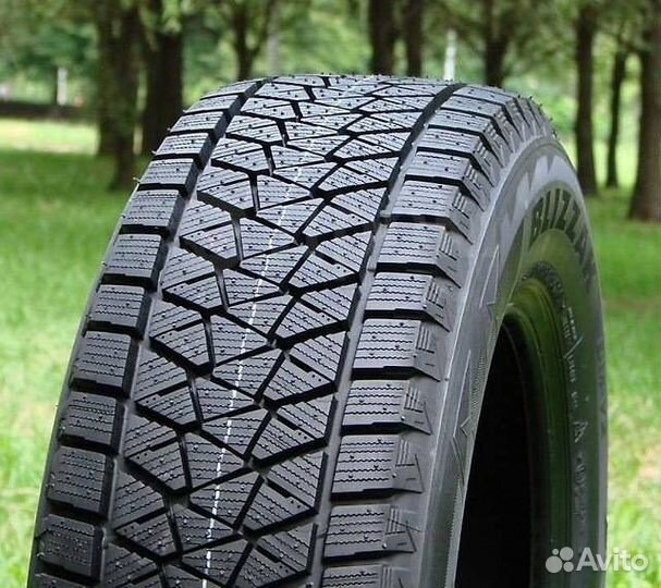 Bridgestone Blizzak DM-V3 255/60 R18