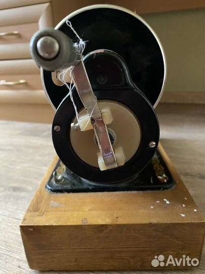 Машинка швейная механическая