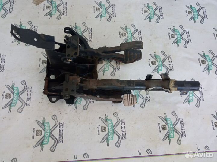 Педальный узел Volkswagen Passat B3