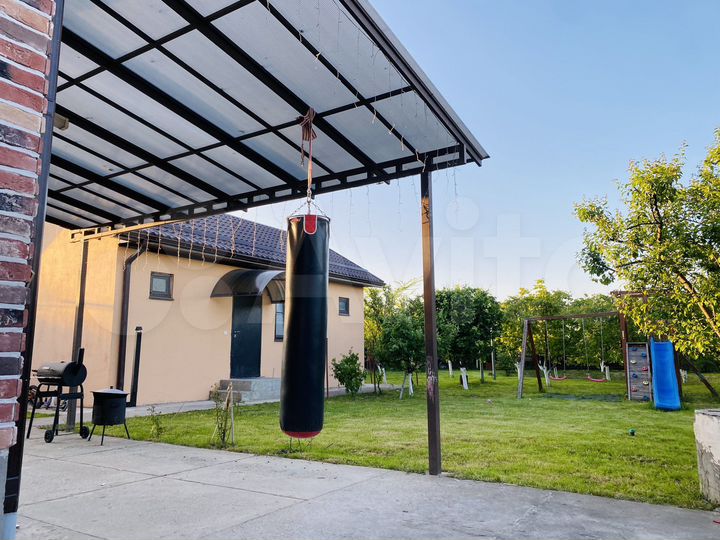 Дом 190 м² на участке 11 сот.