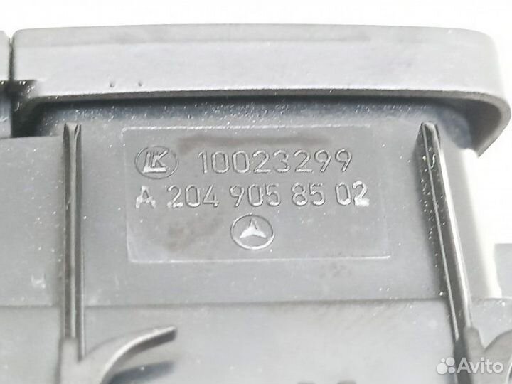 Кнопка центрального замка передняя правая