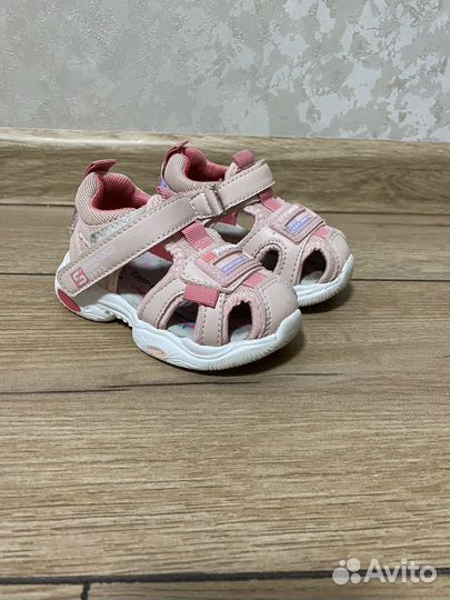 Сандали для девочки