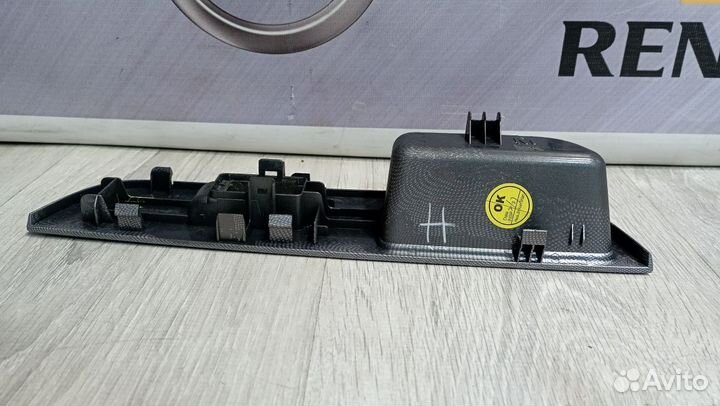 Накладка блока кнопок стеклоподъемника Nissan tiid