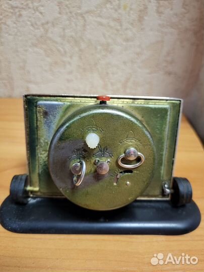 Часы настольные механические с будильником Слава