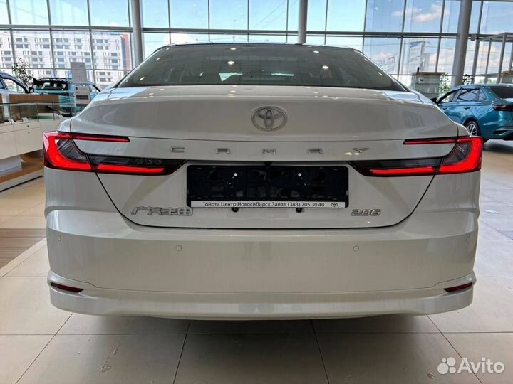 Toyota Camry 2.0 CVT, 2024